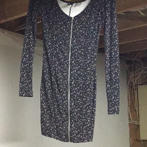 Star pattern dress - Picture 3 of 3